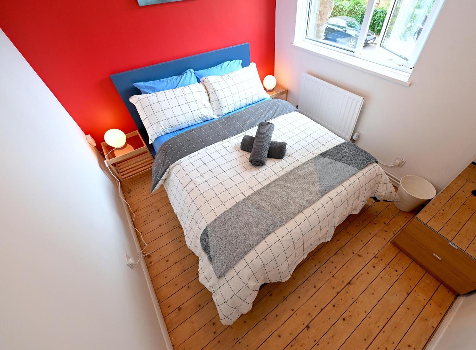 4 Bedroom Patio House Regent'S Park - Parking London Exterior foto