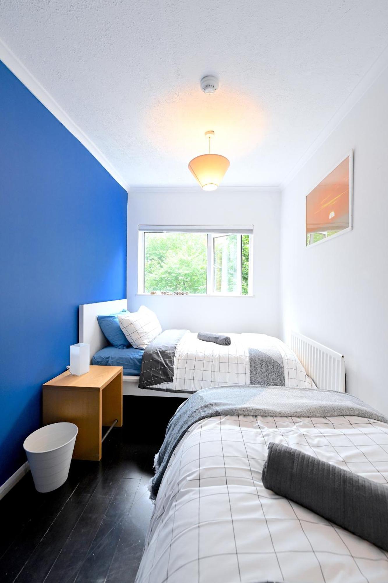 4 Bedroom Patio House Regent'S Park - Parking London Exterior foto